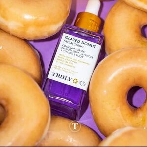 TRULY Glazed Donut facial serum coconut 🥥 grape 🍇 vegan